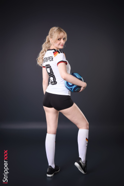Amber Kawaii - Striking Frauschaft - 1