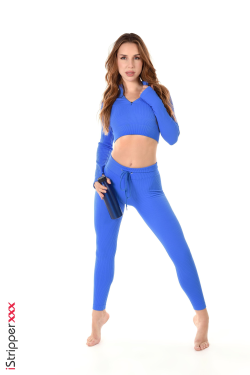 Dee Vine - Fit With Vine - 1