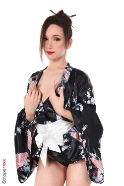 Ellie Leen - Climax From Okinawa - 2